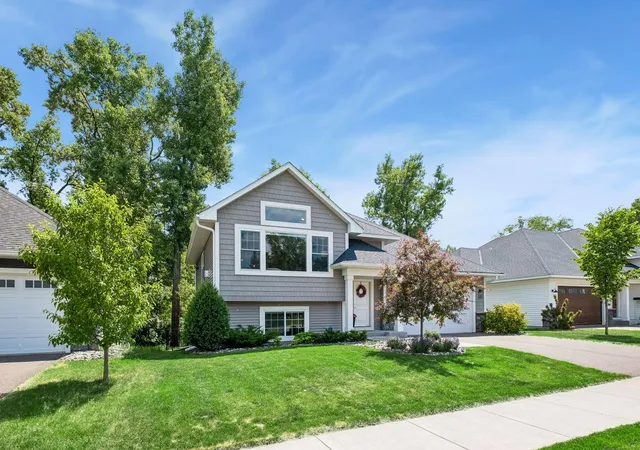 Photo 3 of Single family home for sale at 7225 51st Ave N, New Hope, MN 55428 | MLS# 7079596 | Listing updated on 2026-09-17