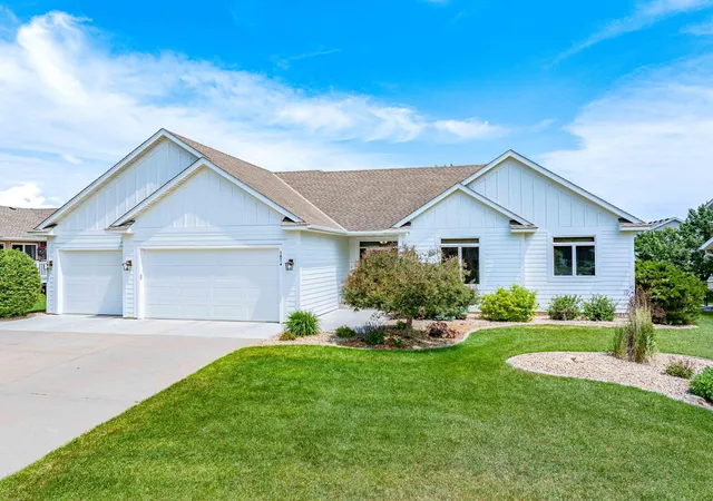 Photo 2 of Sale Pending at 1874 Tierney Dr, Hastings, MN 55033 | MLS# 7081818 | Listing updated on 2026-09-17
