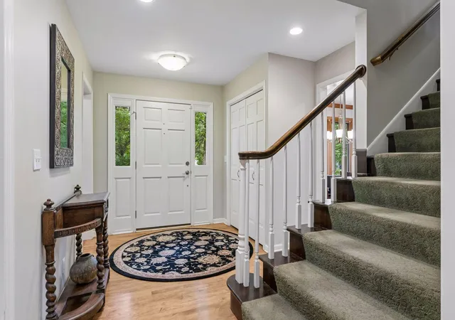 Photo 4 of Single family home for sale at 265 Oakwood Rd, Hopkins, MN 55343 | MLS# 7082622 | Listing updated on 2026-10-12