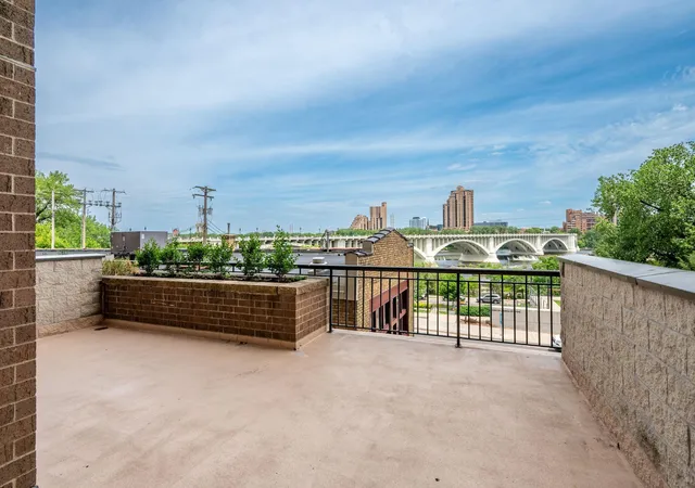 Photo 2 of Sale Pending at 401 1st Street S #117, Minneapolis, MN 55401 | MLS# 7086643 | Listing updated on 2026-09-17