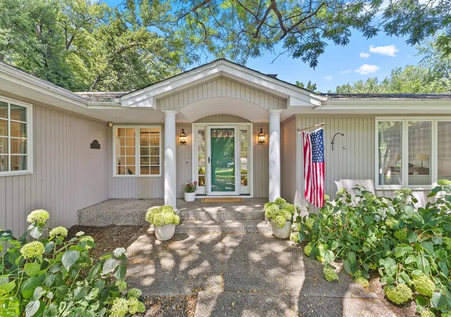 Photo 1 of Mansion for sale at 8100 Oakmere Rd, Minneapolis, MN 55438 | MLS# 7089218 | Listing updated on 2026-09-16