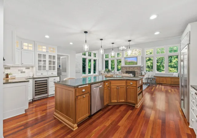 Photo 2 of Mansion for sale at 8100 Oakmere Rd, Minneapolis, MN 55438 | MLS# 7089218 | Listing updated on 2026-09-16