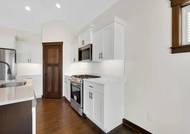 Photo 4 of Single family home for sale at 13842 Arrowhead Way, Rosemount, MN 55068 | MLS# 7089658 | Listing updated on 2026-09-16