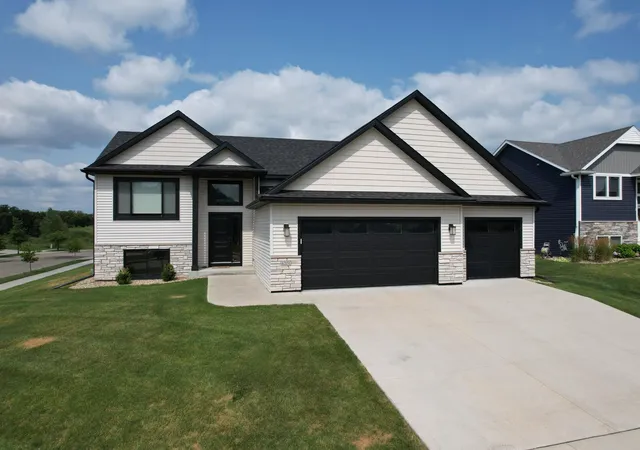 Photo 1 of Sale Pending at 6201 55th Avenue Nw, Rochester, MN 55901 | MLS# 7089875 | Listing updated on 2026-09-09