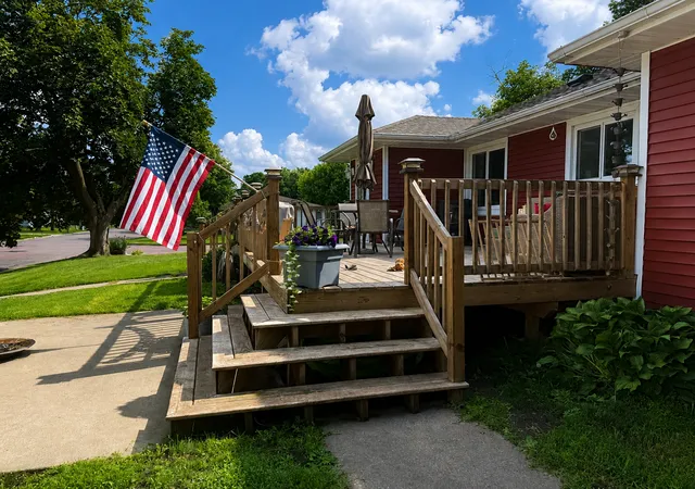 Photo 3 of Single family home for sale at 506 Ash Ave N, New Richland, MN 56072 | MLS# 7091438 | Listing updated on 2026-09-09