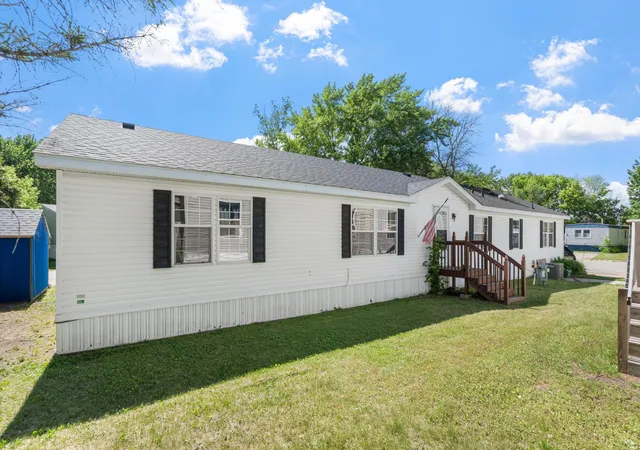 Photo 3 of Sale Pending at 93 Riverside Ter, Watertown, MN 55388 | MLS# 7091825 | Listing updated on 2026-09-16