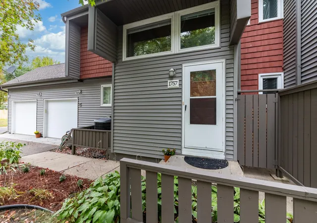 Photo 1 of Single family home for sale at 1757 Bluebill Dr, Saint Paul, MN 55122 | MLS# 7091922 | Listing updated on 2026-09-18