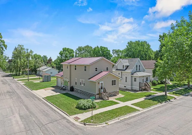 Photo 1 of Single family home for sale at 313 7th Street W, Canby, MN 56220 | MLS# 7092796 | Listing updated on 2026-09-18
