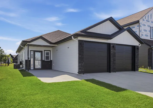 Photo 1 of Single family home for sale at 7816 Wild Rose Way, Horace, ND 58047 | MLS# 7092808 | Listing updated on 2026-09-17