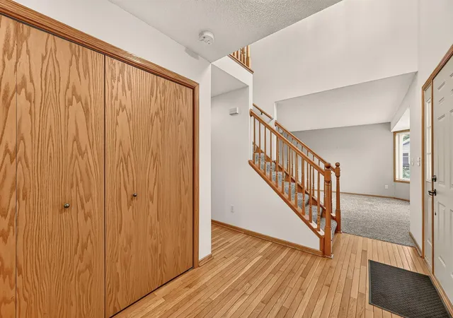 Photo 3 of Single family home for sale at 931 Pine Ct NE, Pine Island, MN 55963 | MLS# 7093078 | Listing updated on 2026-09-09