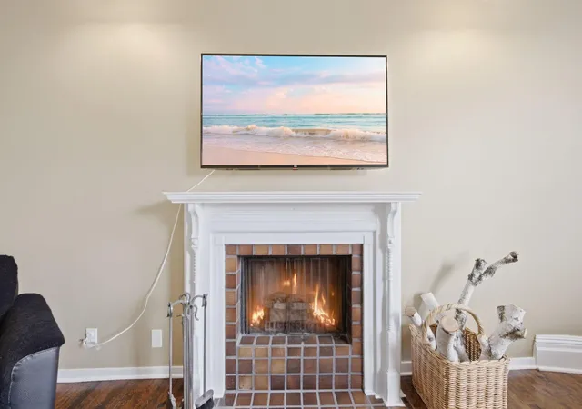 Photo 4 of Condo for sale at 168 College Ave W #2, Saint Paul, MN 55102 | MLS# 7093335 | Listing updated on 2026-09-17