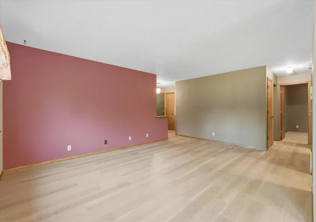 Photo 3 of Single family home for sale at 2079 Asplund Rd, New Richmond, WI 54017 | MLS# 7094910 | Listing updated on 2026-09-10