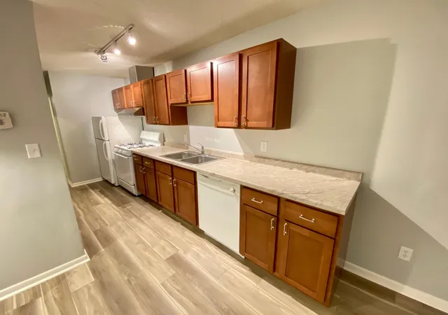 Listing Photo 5 - Condo for sale in building located at 3300 41st Ave S, Minneapolis, MN 55406