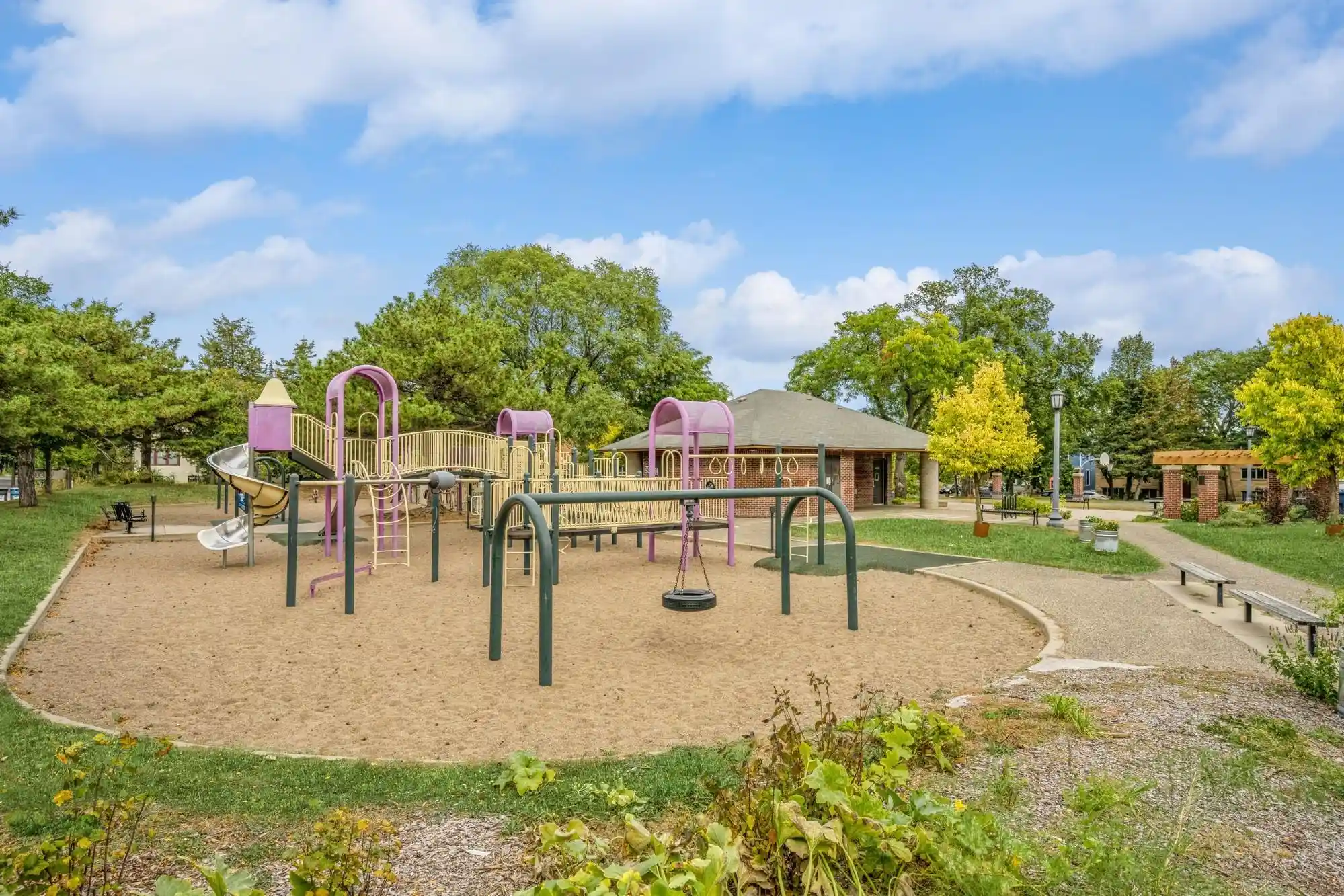 Listing Photo 29 - Condo for sale in 2507 Bryant Ave S located at 2507 Bryant Ave S, Minneapolis, MN 55405 - Unit 2507 Bryant Ave S