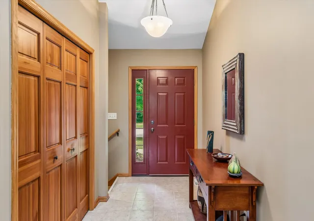 Photo 4 of Sale Pending at 1105 Lupine Dr, Northfield, MN 55057 | MLS# 7096015 | Listing updated on 2026-09-16