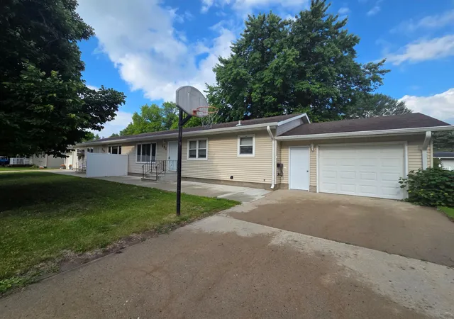 Photo 2 of Multi family home for sale at 119 & 121 14th St N, Oakes, ND 58474 | MLS# 7096715 | Listing updated on 2026-09-09
