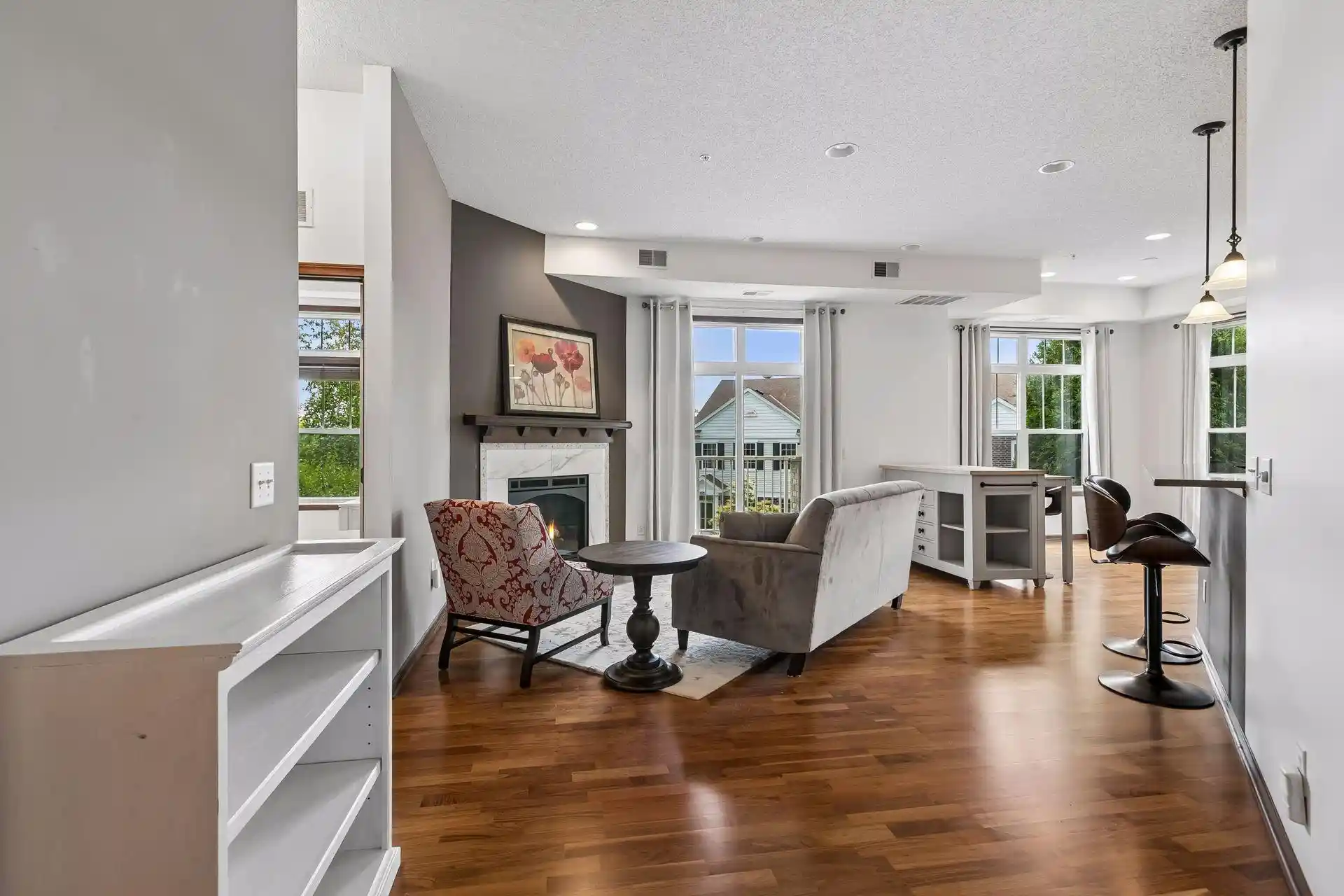 Listing Photo 1 - Condo for sale in 1256 County Rd D E located at 1256 County Rd D E, Maplewood, MN 55109 - Unit #101