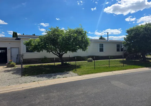 Photo 1 of Single family home for sale at 157 Southfork Dr Se, Kasson, MN 55944 | MLS# 7098496 | Listing updated on 2026-09-15