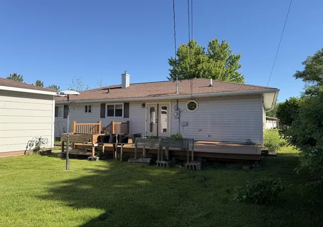 Photo 3 of Single family home for sale at 202 Kent Rd, Hoyt Lakes, MN 55750 | MLS# 7099452 | Listing updated on 2026-09-23