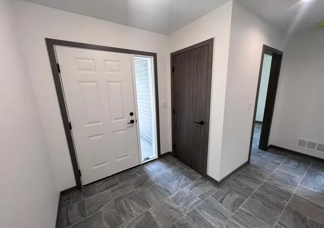Photo 3 of Single family home for sale at 1423 Sunrise Ave Se, Rochester, MN 55904 | MLS# 7099656 | Listing updated on 2026-09-09