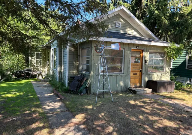 Photo 2 of Sale Pending at 219 Gillis Ave Ne, Brainerd, MN 56401 | MLS# 7100624 | Listing updated on 2026-09-17