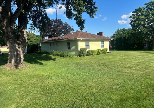 Photo 2 of Single family home for sale at 112 13th Avenue N, South Saint Paul, MN 55075 | MLS# 7100852 | Listing updated on 2026-09-17