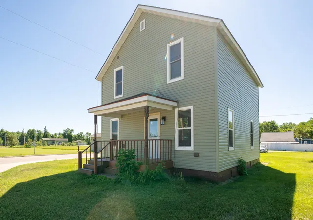Photo 2 of Single family home for sale at 541 5th Street Se, Deer River, MN 56636 | MLS# 7101681 | Listing updated on 2026-10-06