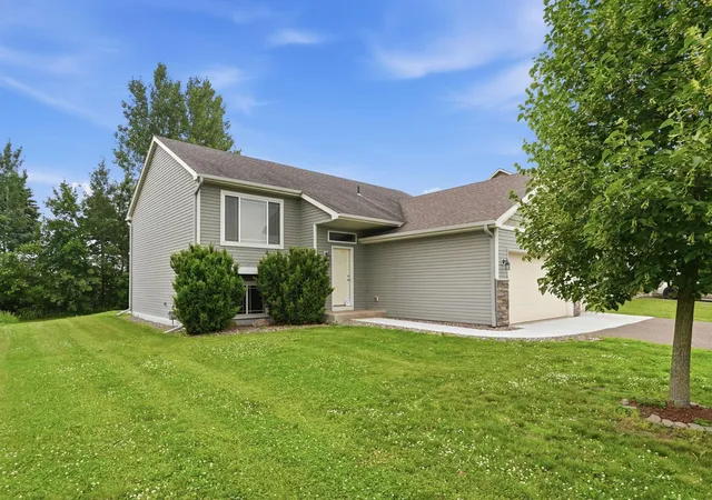 Photo 2 of Single family home for sale at 11429 71st Street Ne, Albertville, MN 55301 | MLS# 7102667 | Listing updated on 2026-09-17