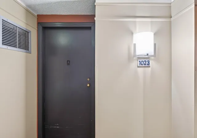 Photo 3 of Condo for sale at 401 S 1st Street #1023, Minneapolis, MN 55401 | MLS# 7102834 | Listing updated on 2026-09-16