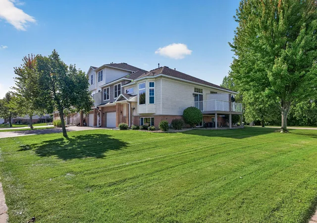 Photo 3 of Single family home for sale at 20053 Heritage Dr, Lakeville, MN 55044 | MLS# 7102966 | Listing updated on 2026-09-21
