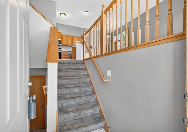 Photo 4 of Single family home for sale at 20053 Heritage Dr, Lakeville, MN 55044 | MLS# 7102966 | Listing updated on 2026-09-21