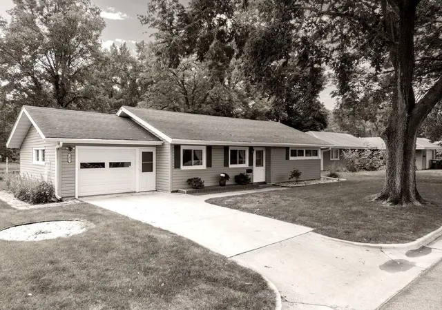 Photo 1 of Single family home for sale at 1426 Graham Ct Se, Rochester, MN 55904 | MLS# 7103881 | Listing updated on 2026-09-16