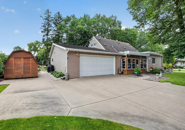 Photo 3 of Single family home for sale at 1112 Pine Tree Blvd, Little Falls, MN 56345 | MLS# 7104804 | Listing updated on 2026-09-09