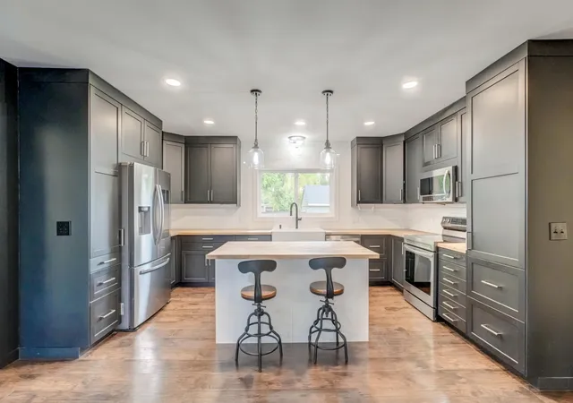 Photo 1 of Single family home for sale at 615 Vine St, Hudson, WI 54016 | MLS# 7105490 | Listing updated on 2026-09-09