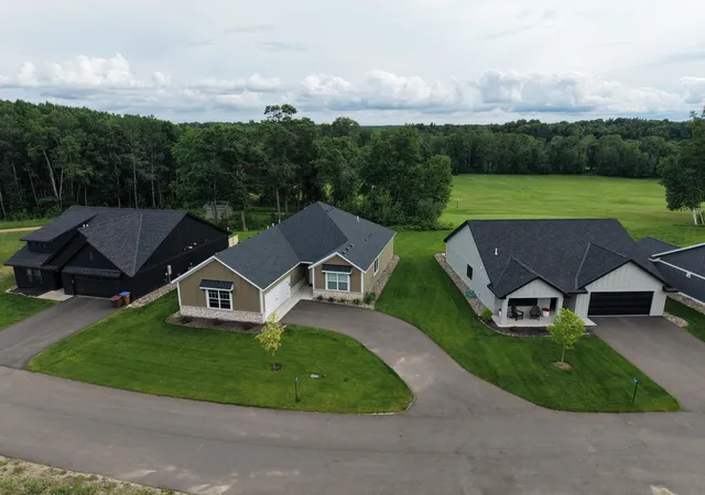 Photo 4 of Single family home for sale at 5771 Little Walnut Ln, Pequot Lakes, MN 56472 | MLS# 7105680 | Listing updated on 2026-09-09