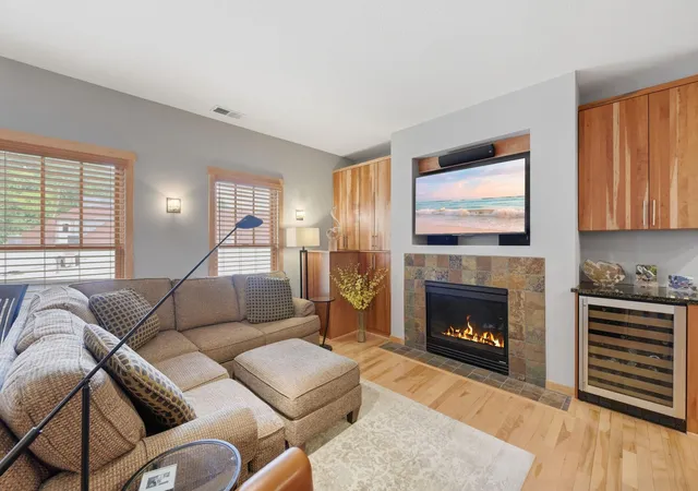 Photo 3 of Condo for sale at 350 Main St N #446, Stillwater, MN 55082 | MLS# 7106017 | Listing updated on 2026-09-16