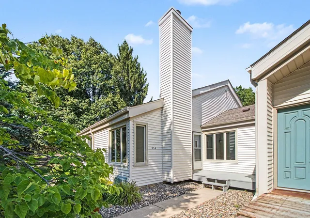 Photo 1 of Single family home for sale at 234 Cambria Ct, Saint Paul, MN 55125 | MLS# 7106756 | Listing updated on 2026-09-17