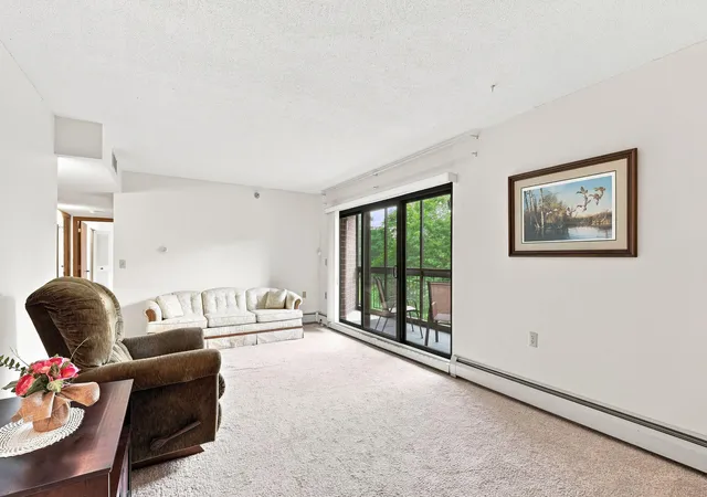 Photo 4 of Condo for sale at 6615 Lake Shore Dr S #405, Minneapolis, MN 55423 | MLS# 7107030 | Listing updated on 2026-09-16