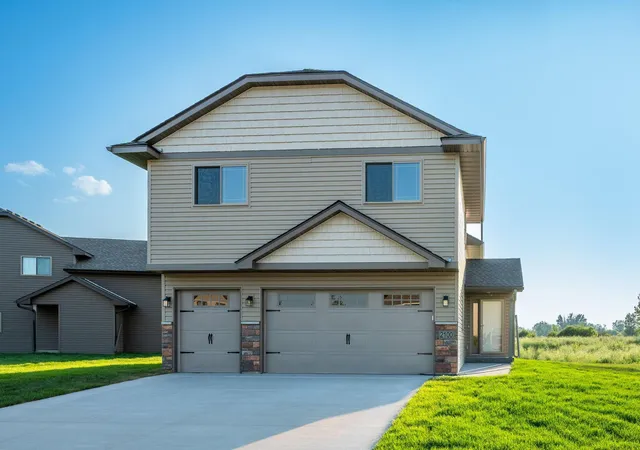 Photo 3 of Single family home for sale at 2100 Eagle St, Rush City, MN 55069 | MLS# 7107706 | Listing updated on 2026-09-22