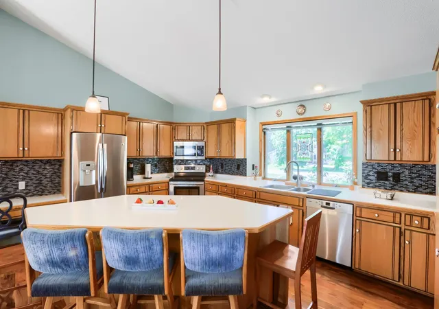 Photo 4 of Single family home for sale at 7901 Lilac Ln, Victoria, MN 55386 | MLS# 7108223 | Listing updated on 2026-09-16