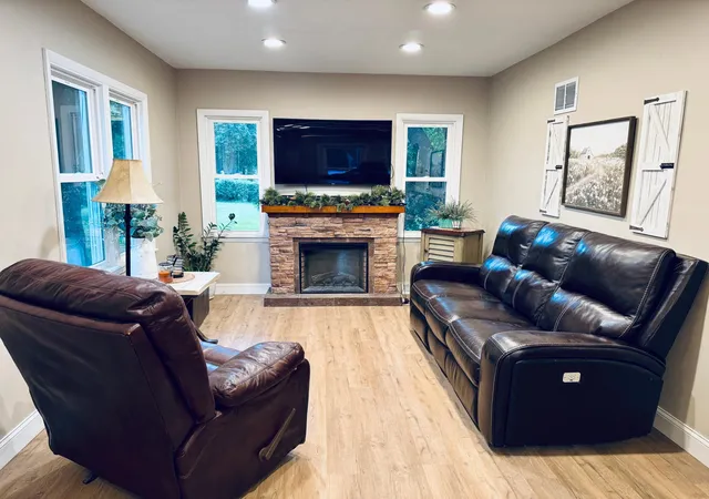 Photo 4 of Sale Pending at 314 Colfax Ave NW, Renville, MN 56284 | MLS# 7108972 | Listing updated on 2026-09-17