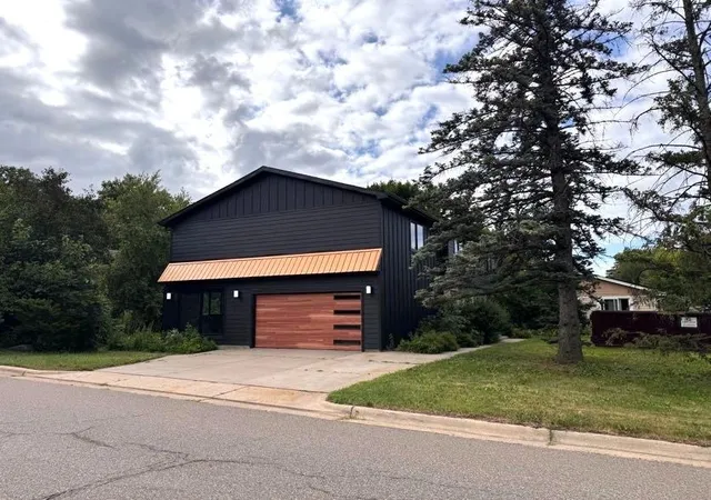 Photo 1 of Single family home for sale at 6601 Naomi Dr, Minneapolis, MN 55439 | MLS# 7109486 | Listing updated on 2026-09-16