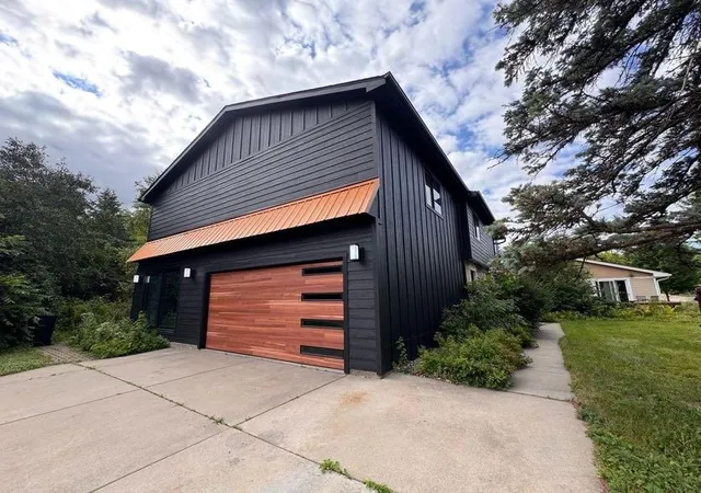 Photo 2 of Single family home for sale at 6601 Naomi Dr, Minneapolis, MN 55439 | MLS# 7109486 | Listing updated on 2026-09-16