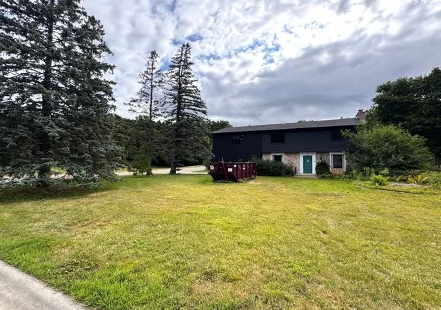Photo 3 of Single family home for sale at 6601 Naomi Dr, Minneapolis, MN 55439 | MLS# 7109486 | Listing updated on 2026-09-16