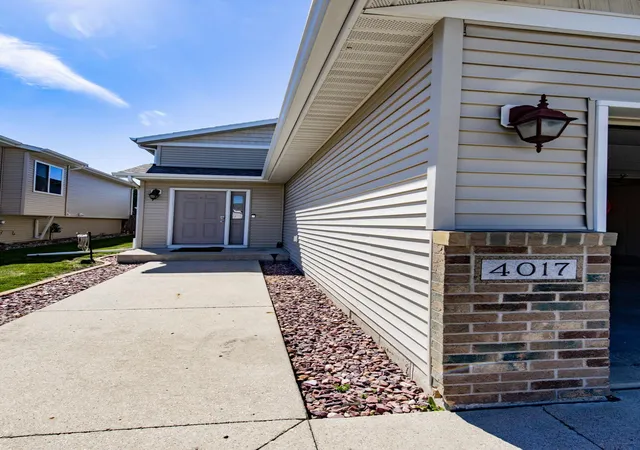 Photo 4 of Single family home for sale at 4017 9th Street S, Moorhead, MN 56560 | MLS# 7109634 | Listing updated on 2026-09-09