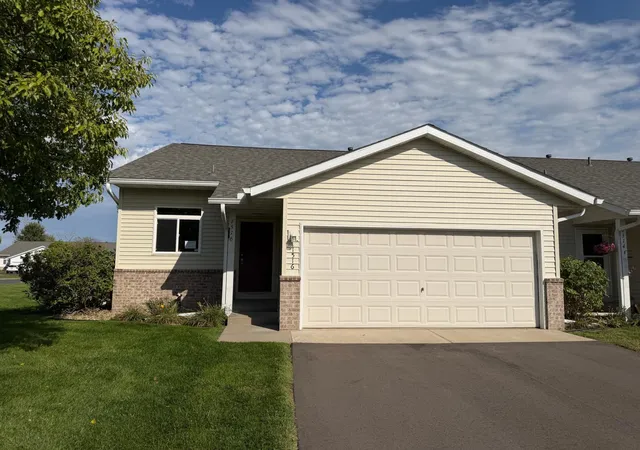 Photo 1 of Single family home for sale at 1516 Dublin Ct, Shakopee, MN 55379 | MLS# 7110559 | Listing updated on 2026-09-18