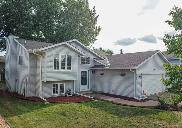 Photo 1 of Single family home for sale at 5180 185th St W, Farmington, MN 55024 | MLS# 7110714 | Listing updated on 2026-09-17
