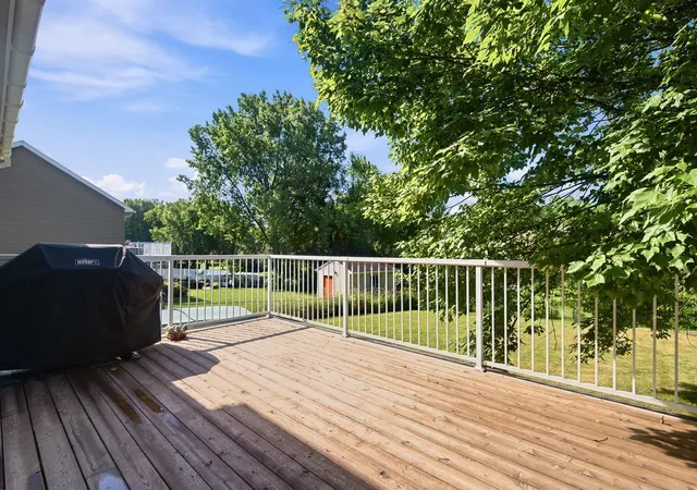 Photo 4 of Sale Pending at 840 Northview Park Rd, Saint Paul, MN 55123 | MLS# 7110911 | Listing updated on 2026-09-17