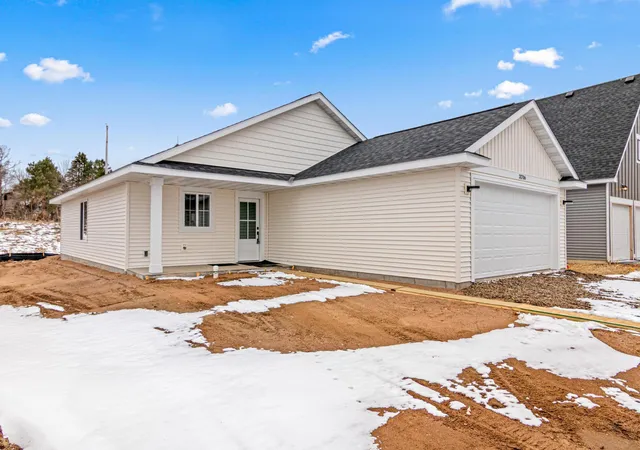 Photo 3 of Sale Pending at 31706 Madison Rd, Lindstrom, MN 55045 | MLS# 7110939 | Listing updated on 2026-09-16