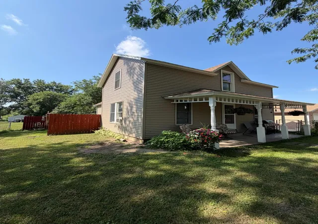 Photo 2 of Single family home for sale at 206 E 2nd Street, Hardwick, MN 56134 | MLS# 7111023 | Listing updated on 2026-09-16
